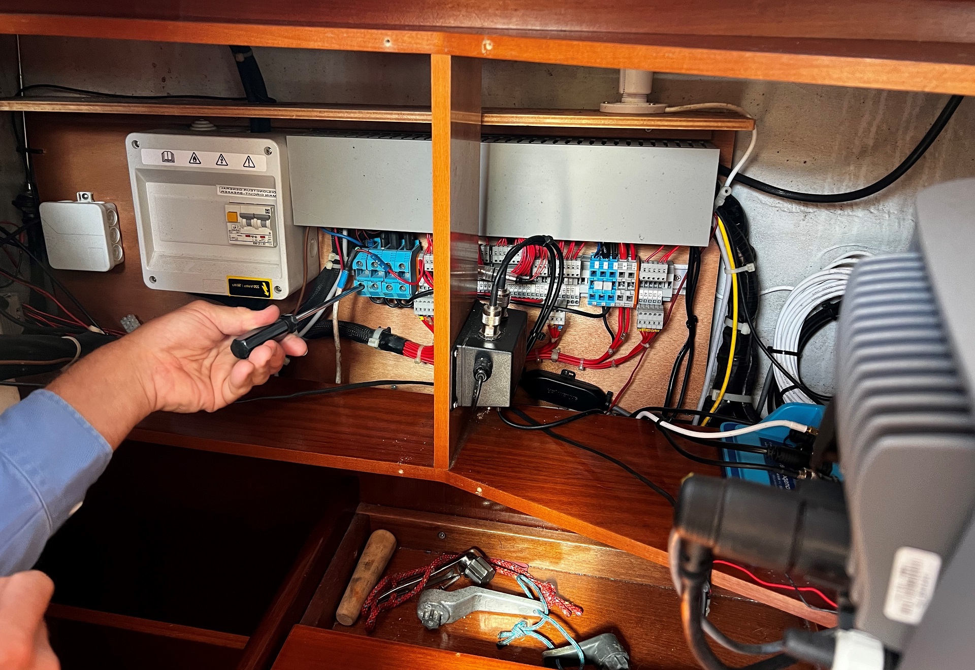 Yacht Electrical and Marine Systems Course